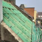 Construction d'un nouveau toit en pente