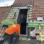 Installation d'un double velux dans un toit